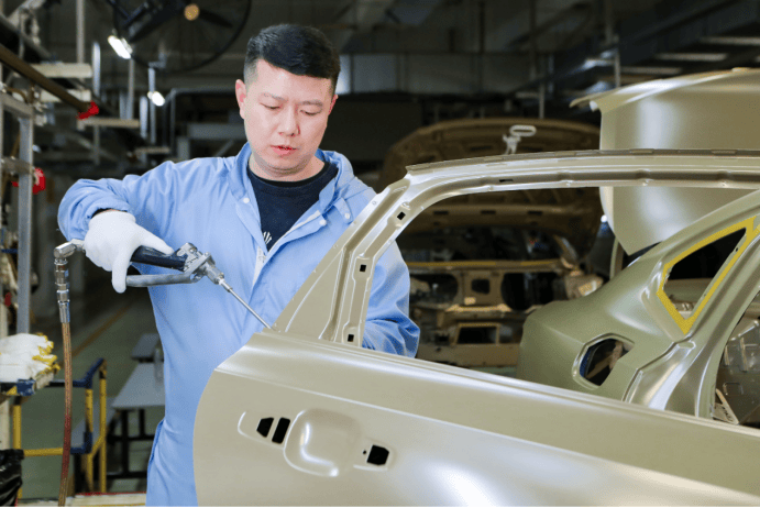 钢筋铁骨中的北欧温度 探访沃尔沃全新S90全球唯一生产基地与产品运营之道